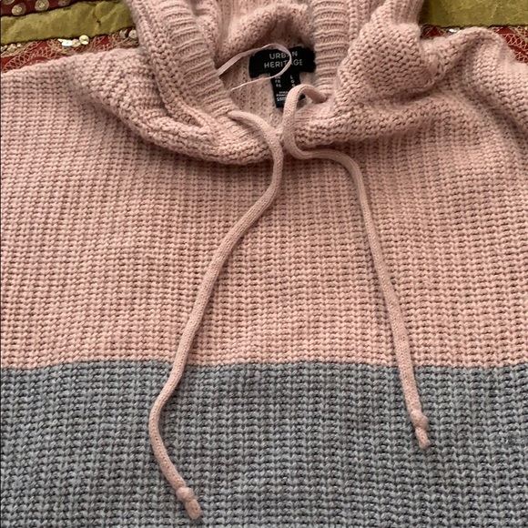 Knitted sweater - Picture 2 of 6